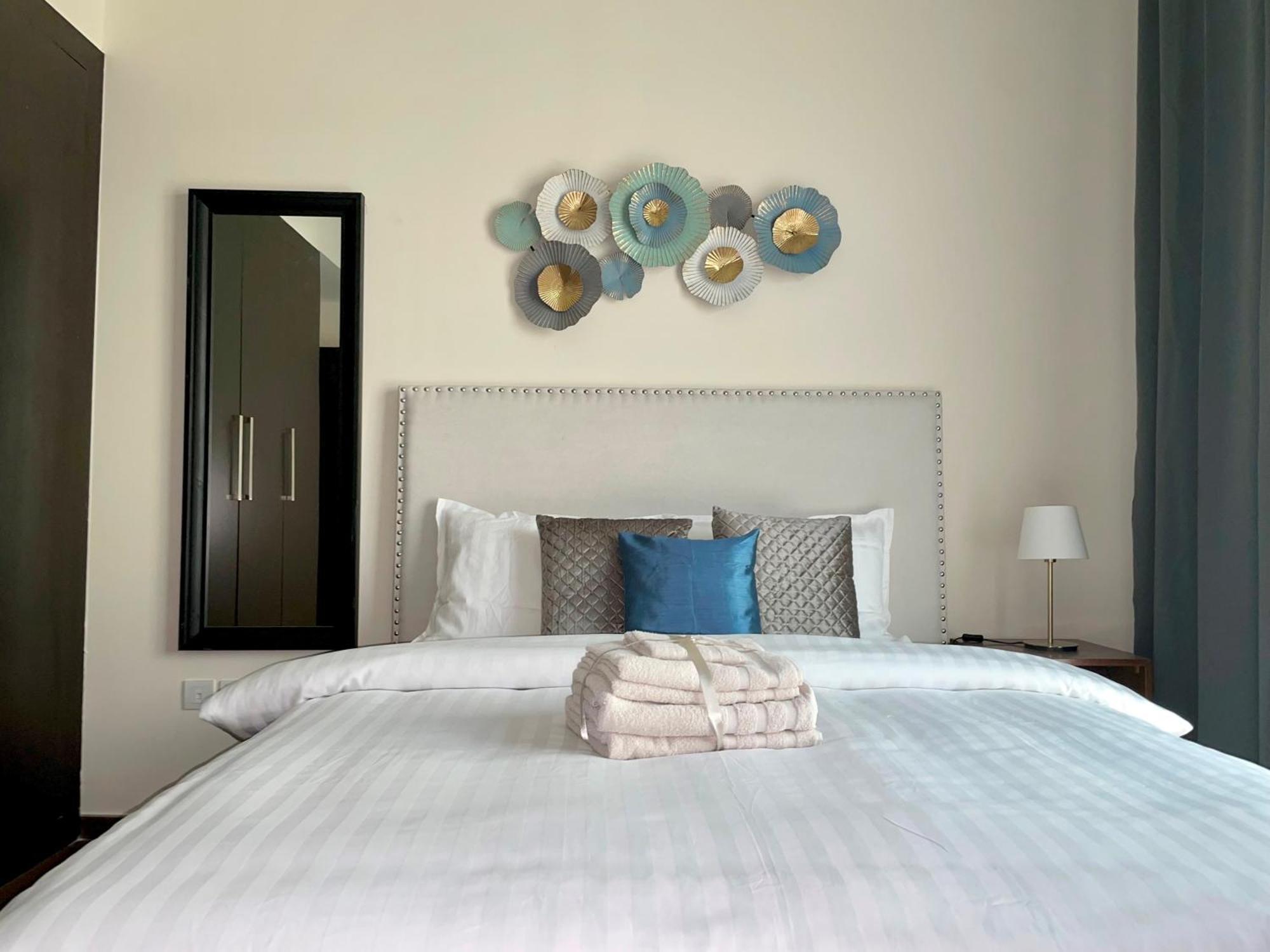 Apartment Elite Lux - Two Bedroom Direct Metro Access In Al Furjan, *